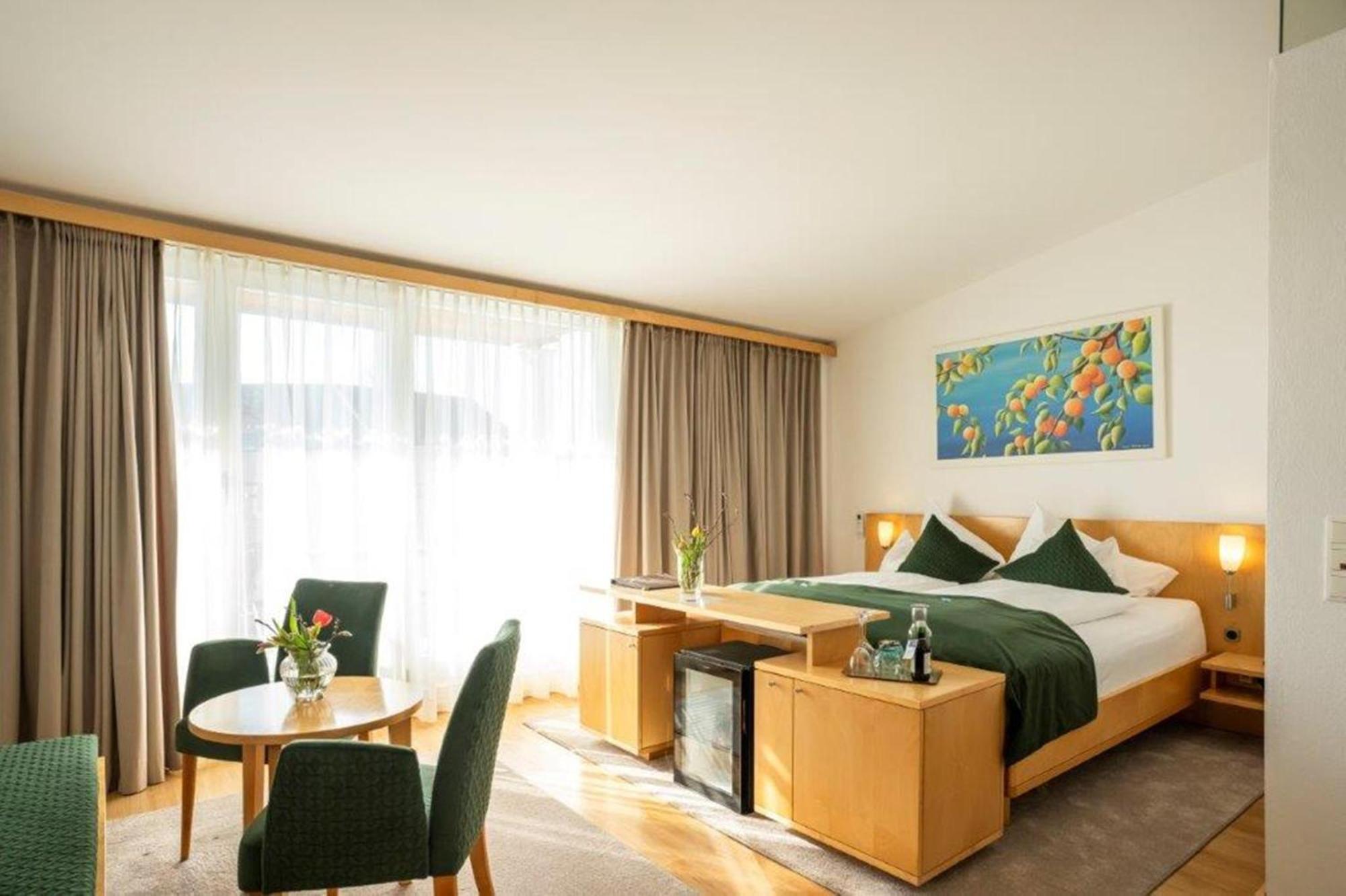 Hotel Klinglhuber เครมส์ อัน แดร์โดเนา ภายนอก รูปภาพ